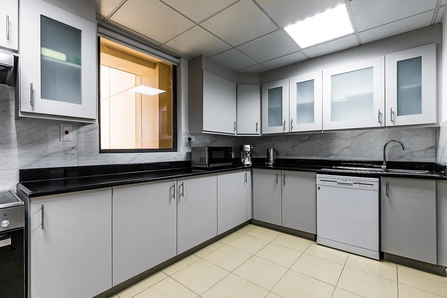 Jbr Full Sea View Apartment 1 Br contacts
